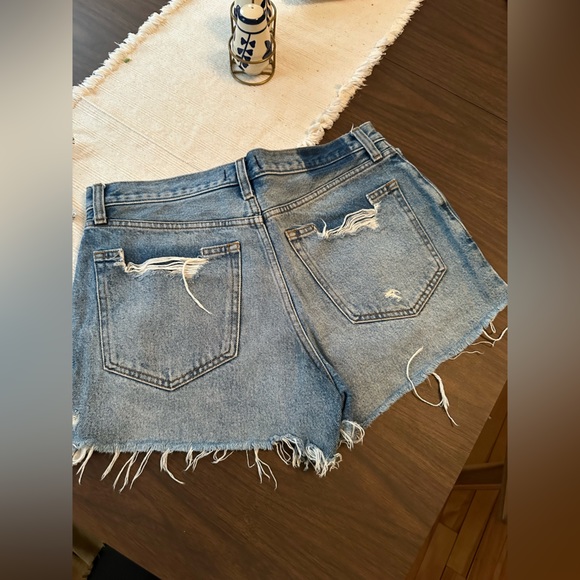 Abercrombie High Rise Shorts - Picture 2 of 6